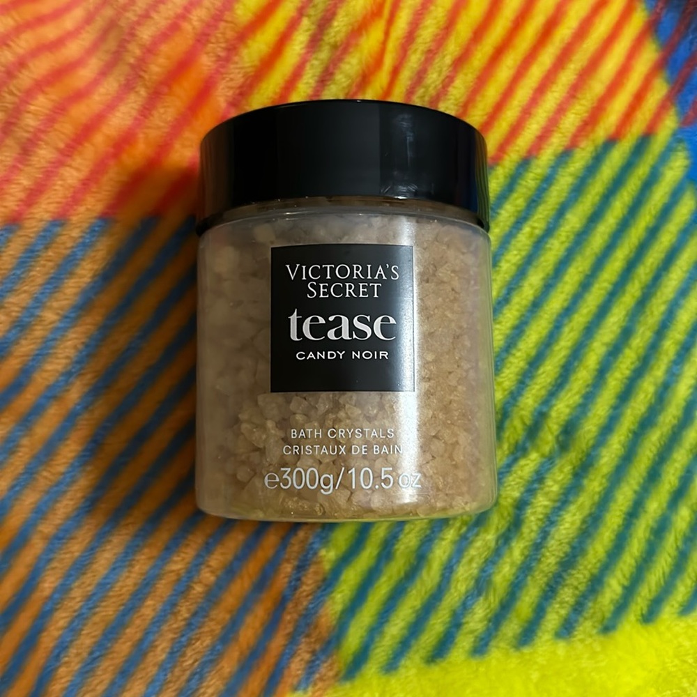 Victoria’s Secret Tease Candy Noir Bath Crystals